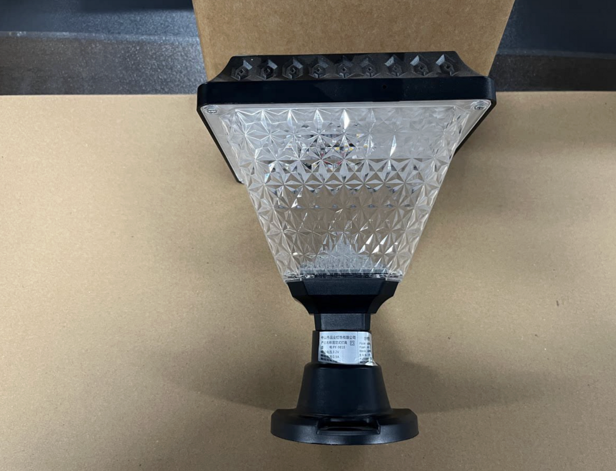 Solar Gate Light With Remote Control